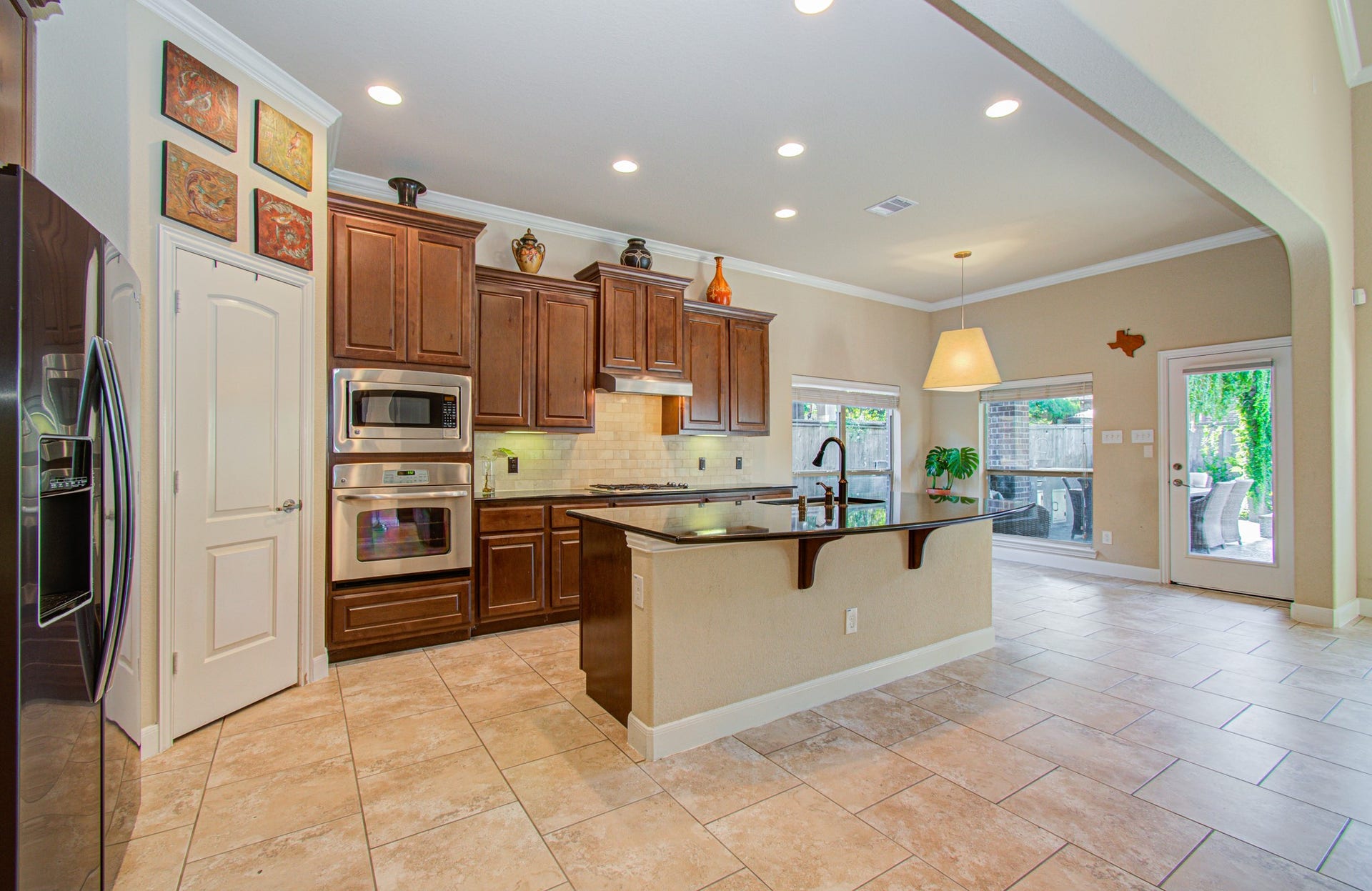 107 N Victoriana Circle, Spring, TX 77389 107 N Victoriana Circle, Spring, TX 77389