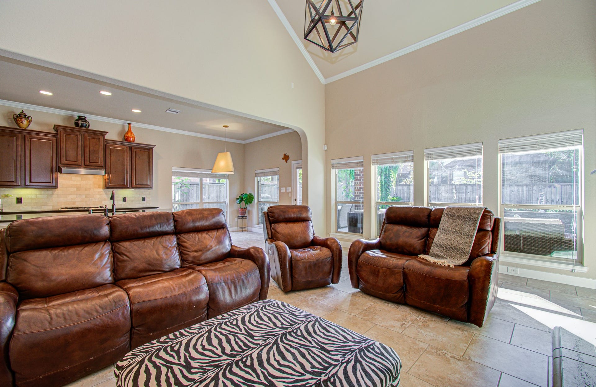 107 N Victoriana Circle, Spring, TX 77389 107 N Victoriana Circle, Spring, TX 77389