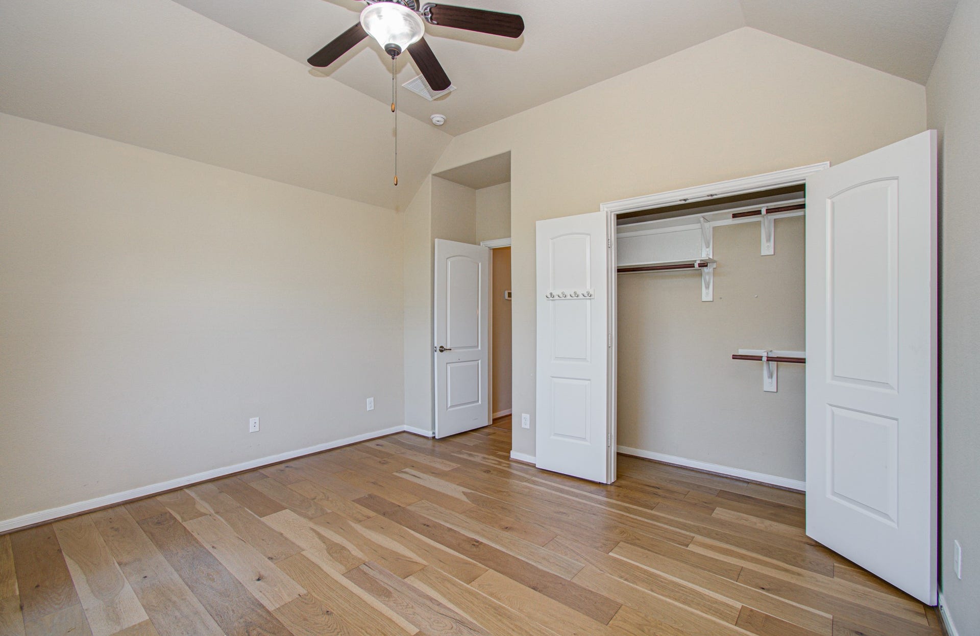 107 N Victoriana Circle, Spring, TX 77389 107 N Victoriana Circle, Spring, TX 77389