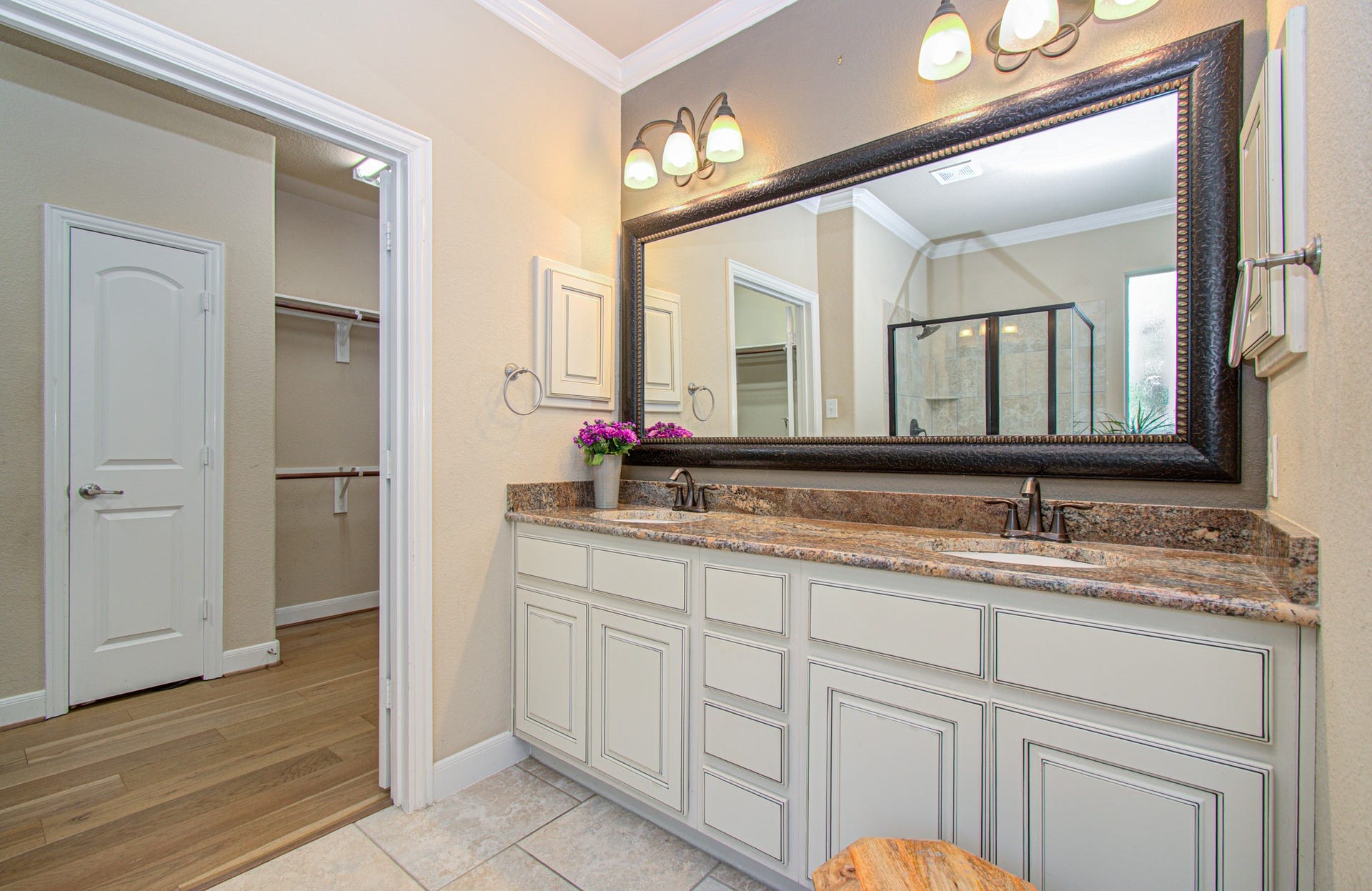 107 N Victoriana Circle, Spring, TX 77389 107 N Victoriana Circle, Spring, TX 77389