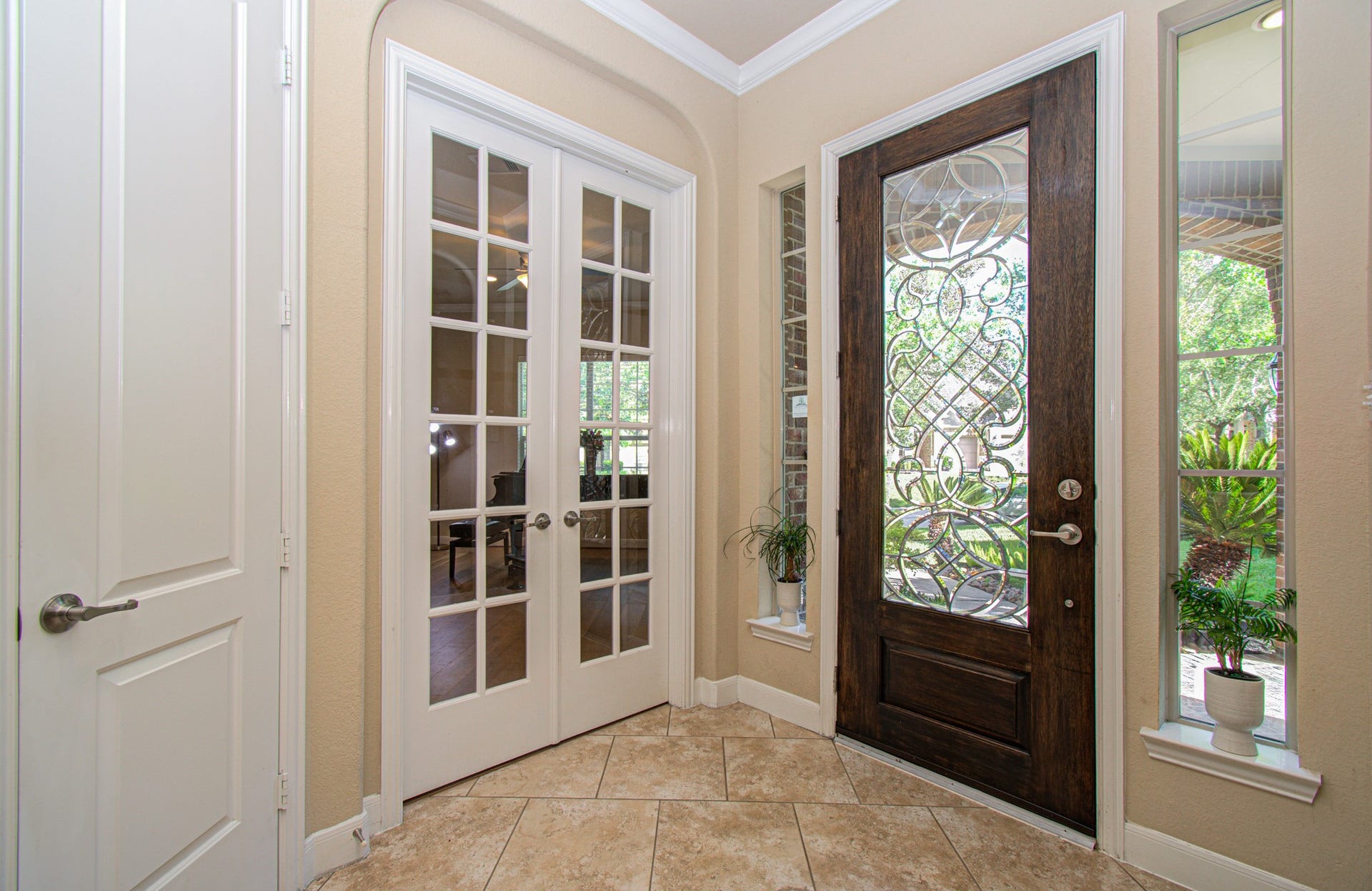 107 N Victoriana Circle, Spring, TX 77389 107 N Victoriana Circle, Spring, TX 77389