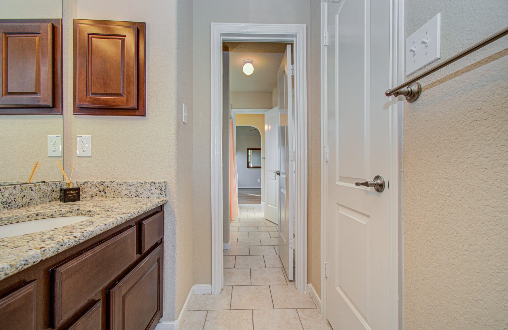 107 N Victoriana Circle, Spring, TX 77389 107 N Victoriana Circle, Spring, TX 77389