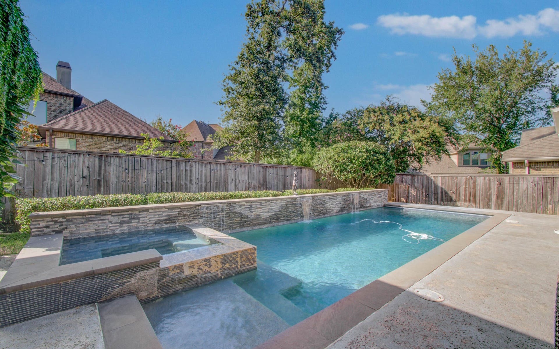 107 N Victoriana Circle, Spring, TX 77389 107 N Victoriana Circle, Spring, TX 77389