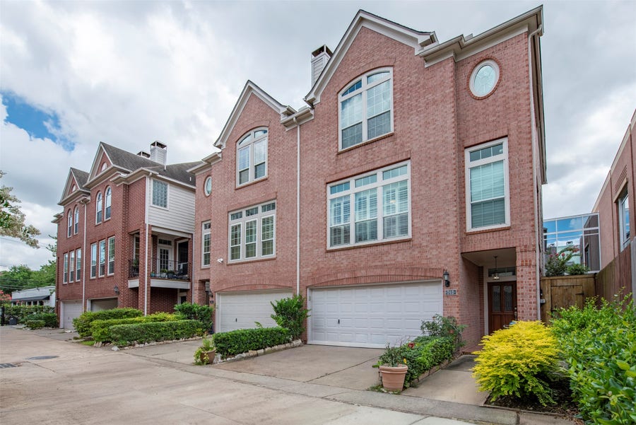 Property photo for 34 Waugh Drive, #D, Houston, TX
