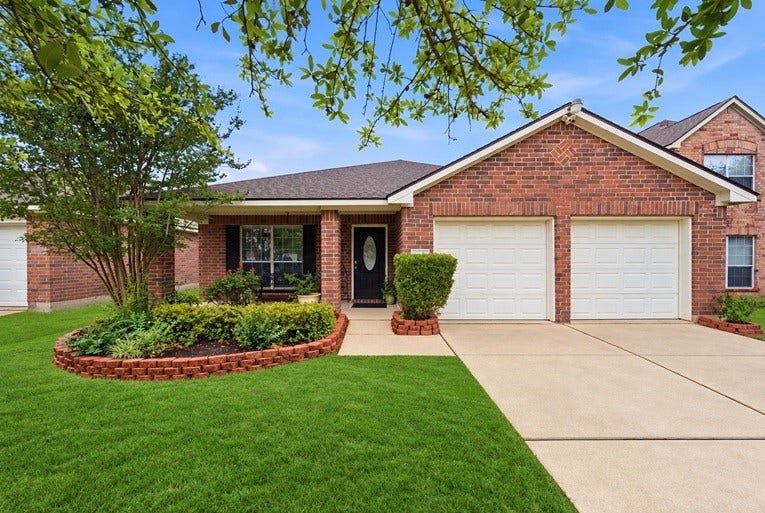 8726 Sorrel Meadows Drive, Tomball, TX 77375