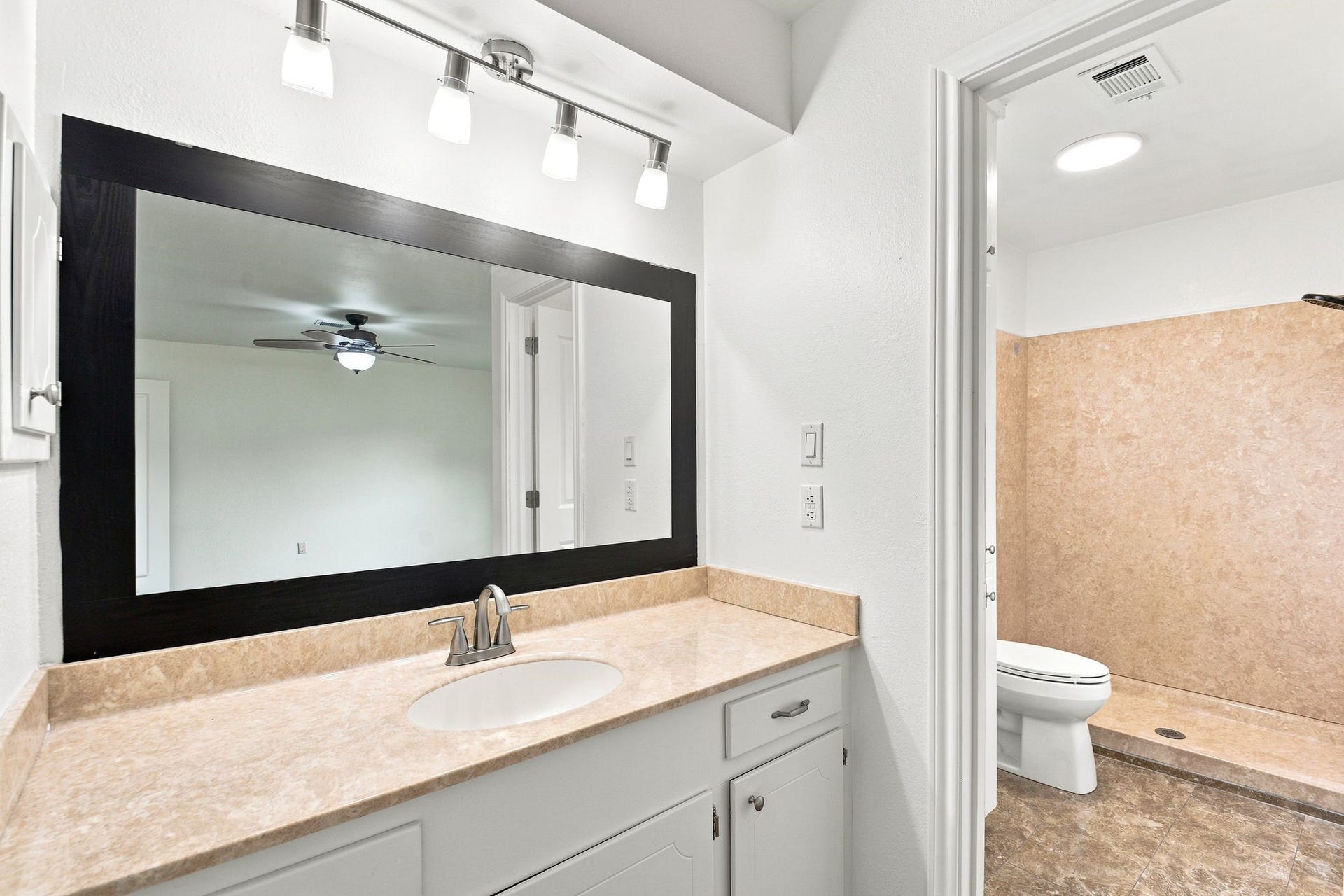 12211 3rd Street, Santa Fe, TX 77510 12211 3rd Street, Santa Fe, TX 77510