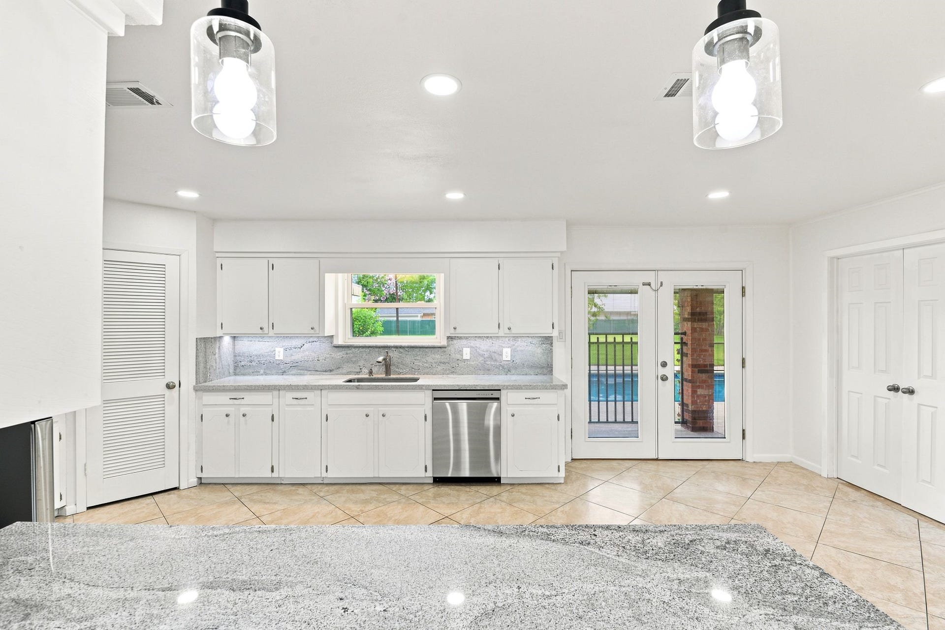 12211 3rd Street, Santa Fe, TX 77510 12211 3rd Street, Santa Fe, TX 77510