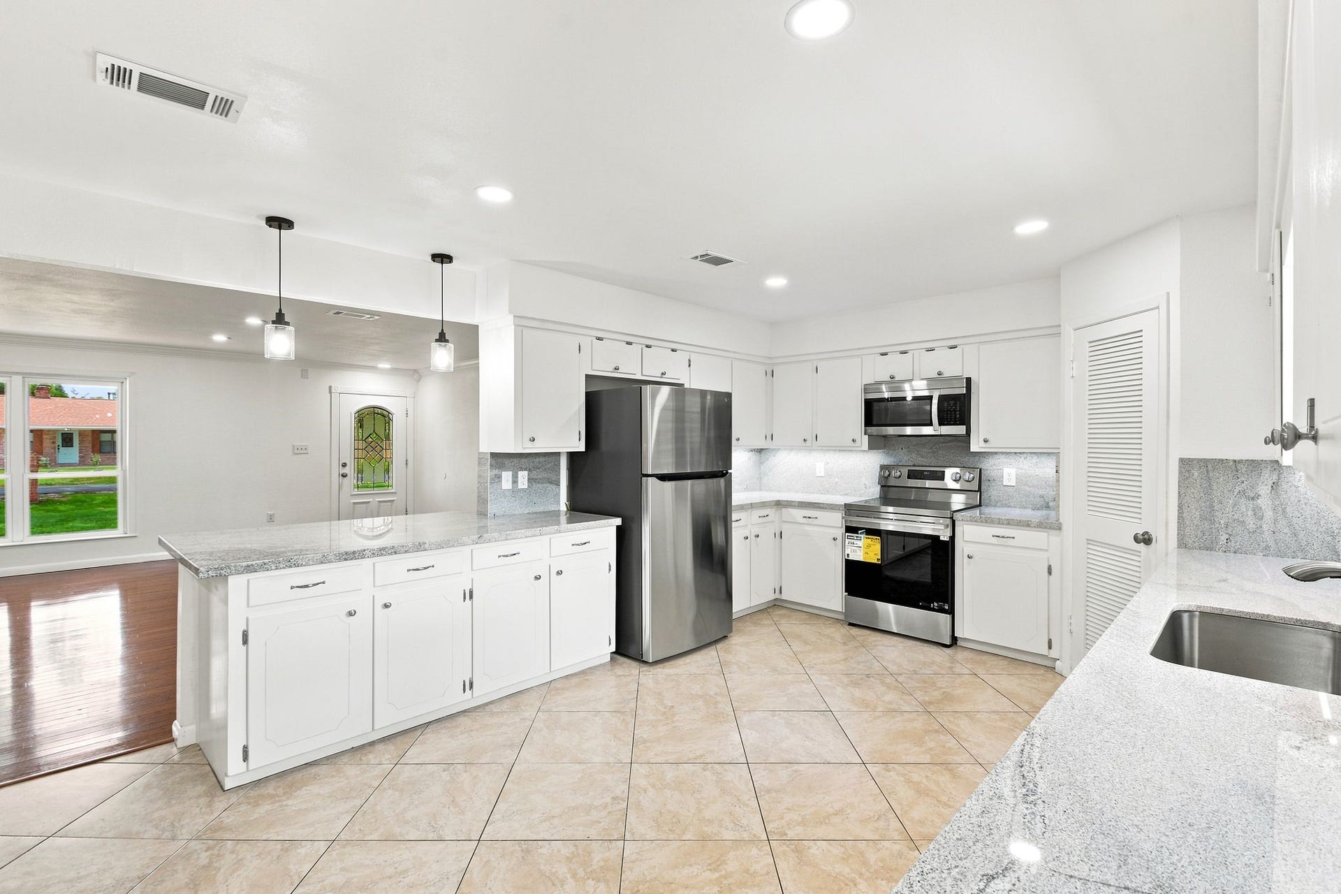 12211 3rd Street, Santa Fe, TX 77510 12211 3rd Street, Santa Fe, TX 77510