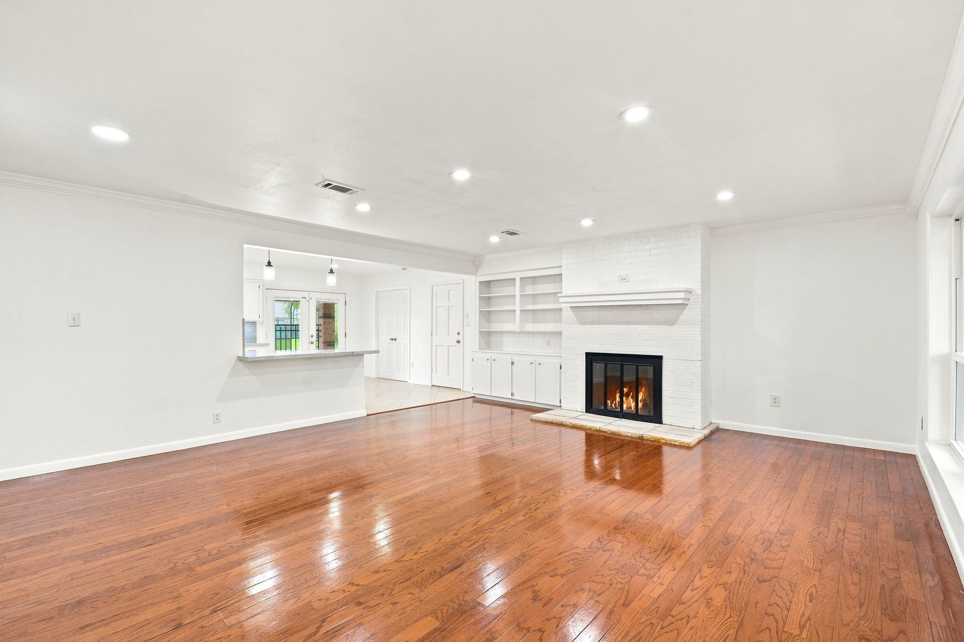 12211 3rd Street, Santa Fe, TX 77510 12211 3rd Street, Santa Fe, TX 77510