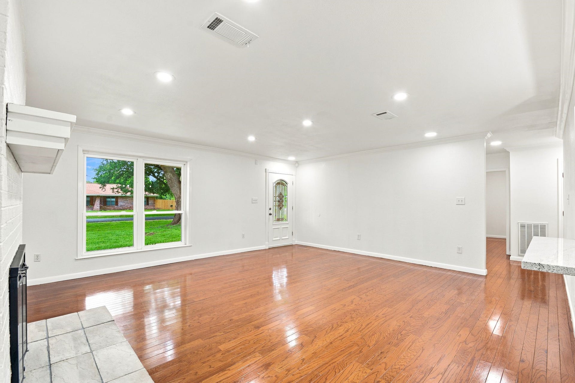 12211 3rd Street, Santa Fe, TX 77510 12211 3rd Street, Santa Fe, TX 77510