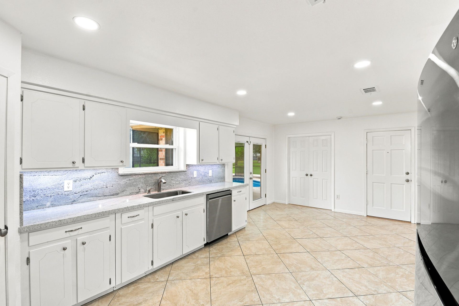 12211 3rd Street, Santa Fe, TX 77510 12211 3rd Street, Santa Fe, TX 77510