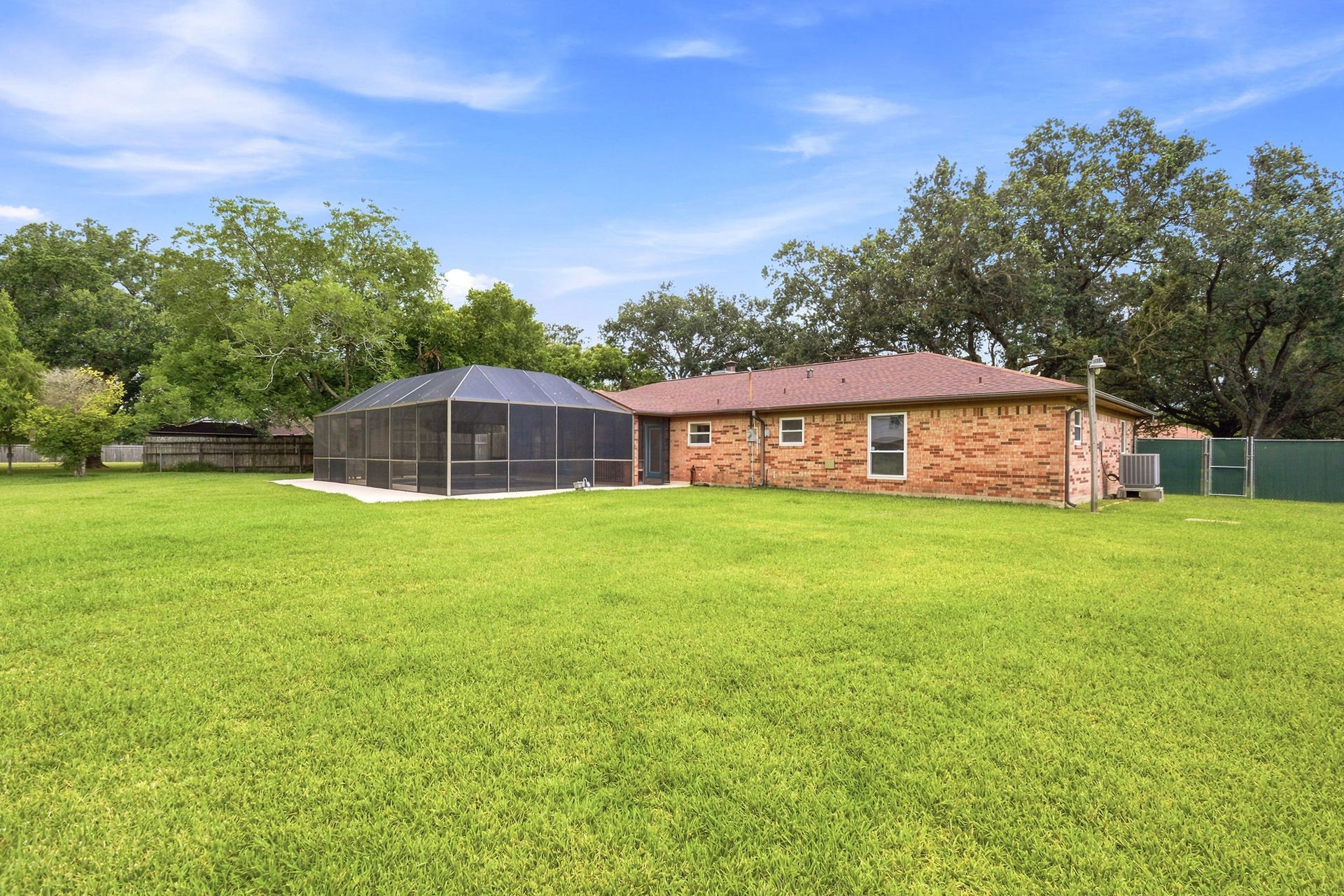 12211 3rd Street, Santa Fe, TX 77510 12211 3rd Street, Santa Fe, TX 77510