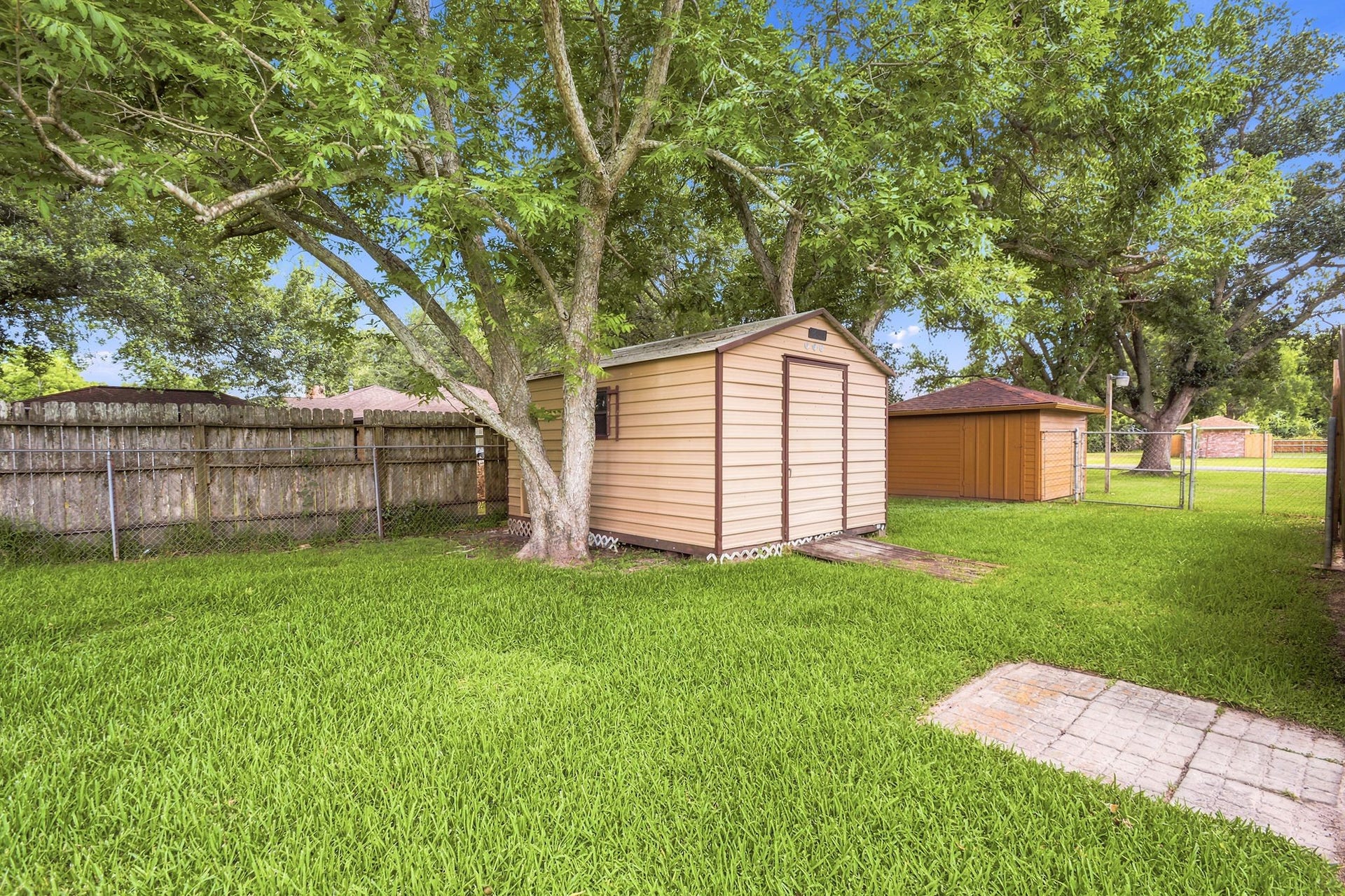 12211 3rd Street, Santa Fe, TX 77510 12211 3rd Street, Santa Fe, TX 77510