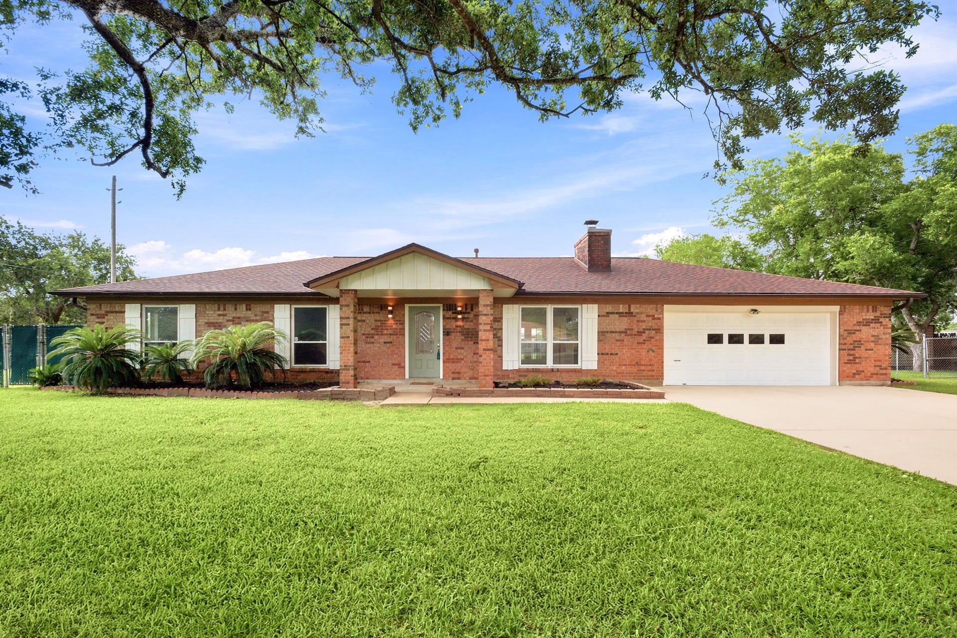 12211 3rd Street, Santa Fe, TX 77510 12211 3rd Street, Santa Fe, TX 77510