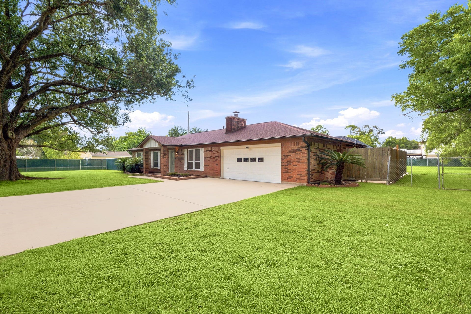 12211 3rd Street, Santa Fe, TX 77510 12211 3rd Street, Santa Fe, TX 77510