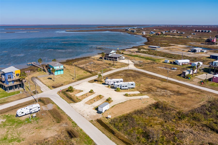 Property photo for 1040 Rollover Lane, Gilchrist, TX