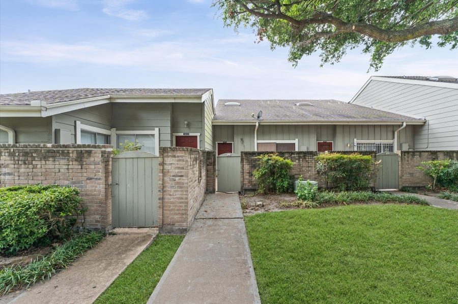 Property photo for 13014 Greenway Chase Court, #3014, Houston, TX