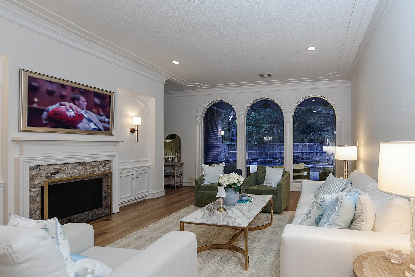 27 Acorn Cluster Court, The Woodlands, TX 77381 27 Acorn Cluster Court, The Woodlands, TX 77381