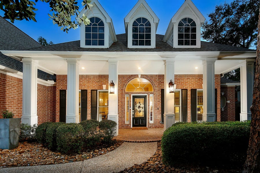 Property photo for 27 Acorn Cluster Court, The Woodlands, TX