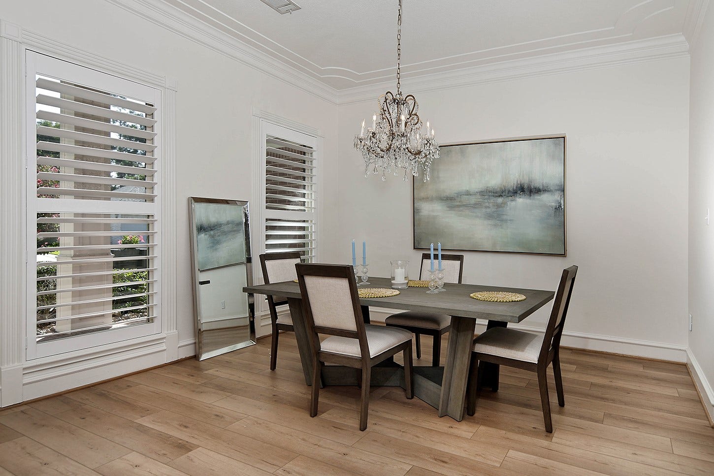 27 Acorn Cluster Court, The Woodlands, TX 77381 27 Acorn Cluster Court, The Woodlands, TX 77381