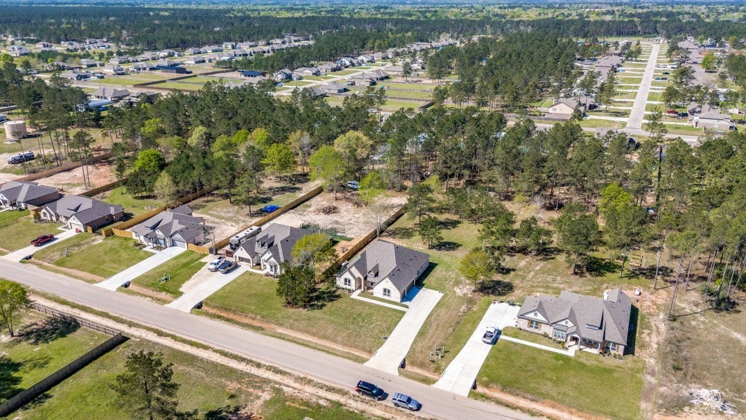 9741 Hardin Street, Conroe, TX 77303 9741 Hardin Street, Conroe, TX 77303