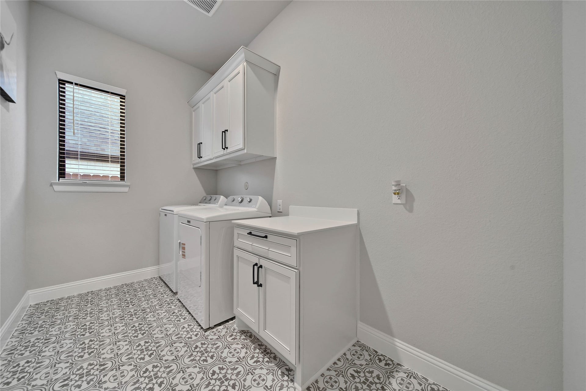 13067 Soaring Forest Drive, Conroe, TX 77302 13067 Soaring Forest Drive, Conroe, TX 77302