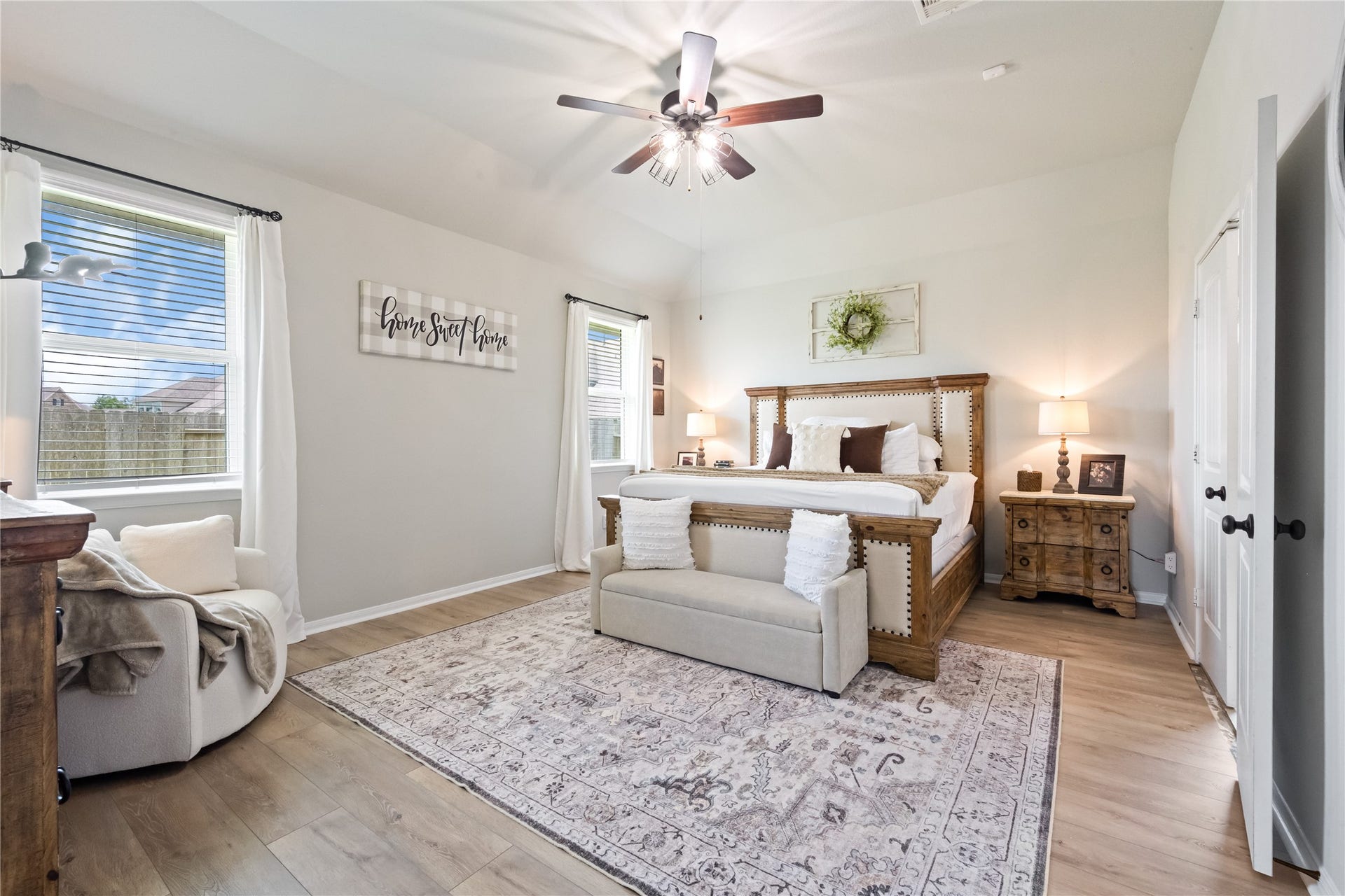 221 Gigi Place, Alvin, TX 77511