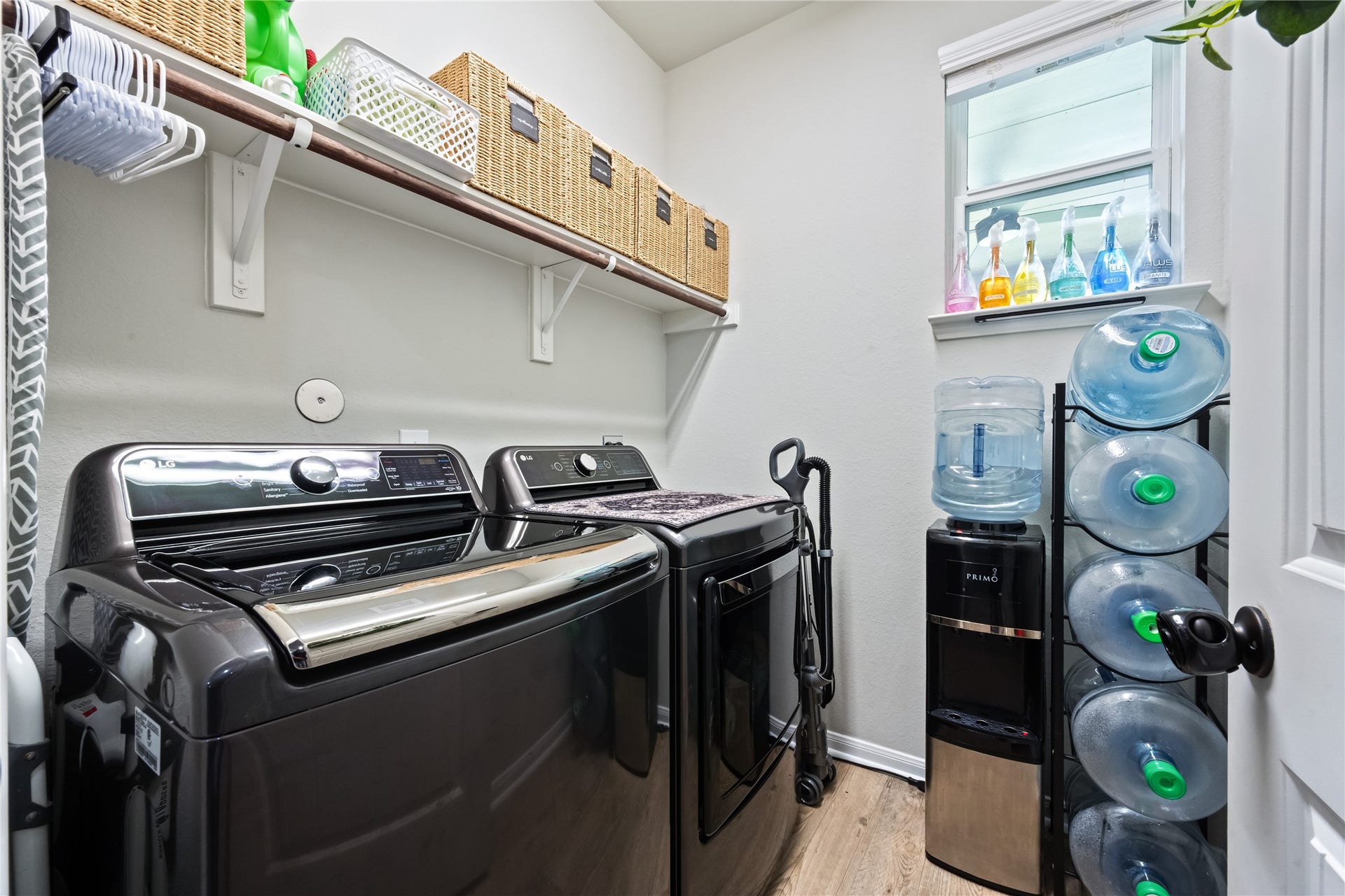 221 Gigi Place, Alvin, TX 77511