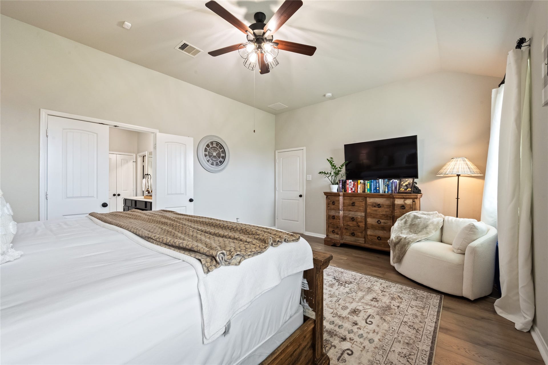 221 Gigi Place, Alvin, TX 77511