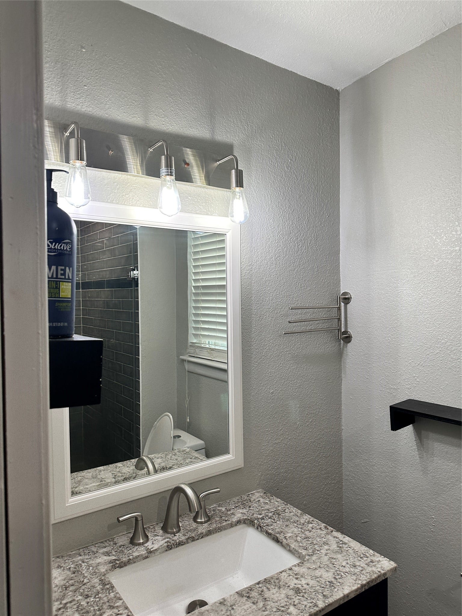 9414 Highmeadow Drive, Houston, TX 77063 9414 Highmeadow Drive, Houston, TX 77063