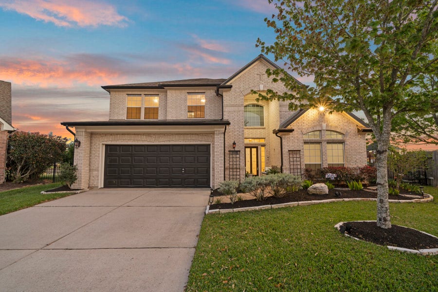 Property photo for 10103 Lazy Lagoon, Houston, TX