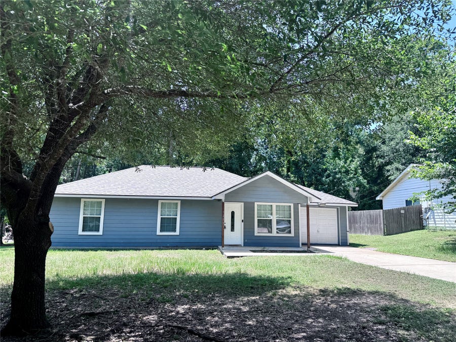 Property photo for 12551 Royal Lake Drive, Conroe, TX