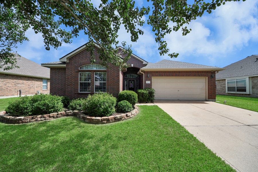 Property photo for 4802 Lakefront Terrace Court, Pearland, TX