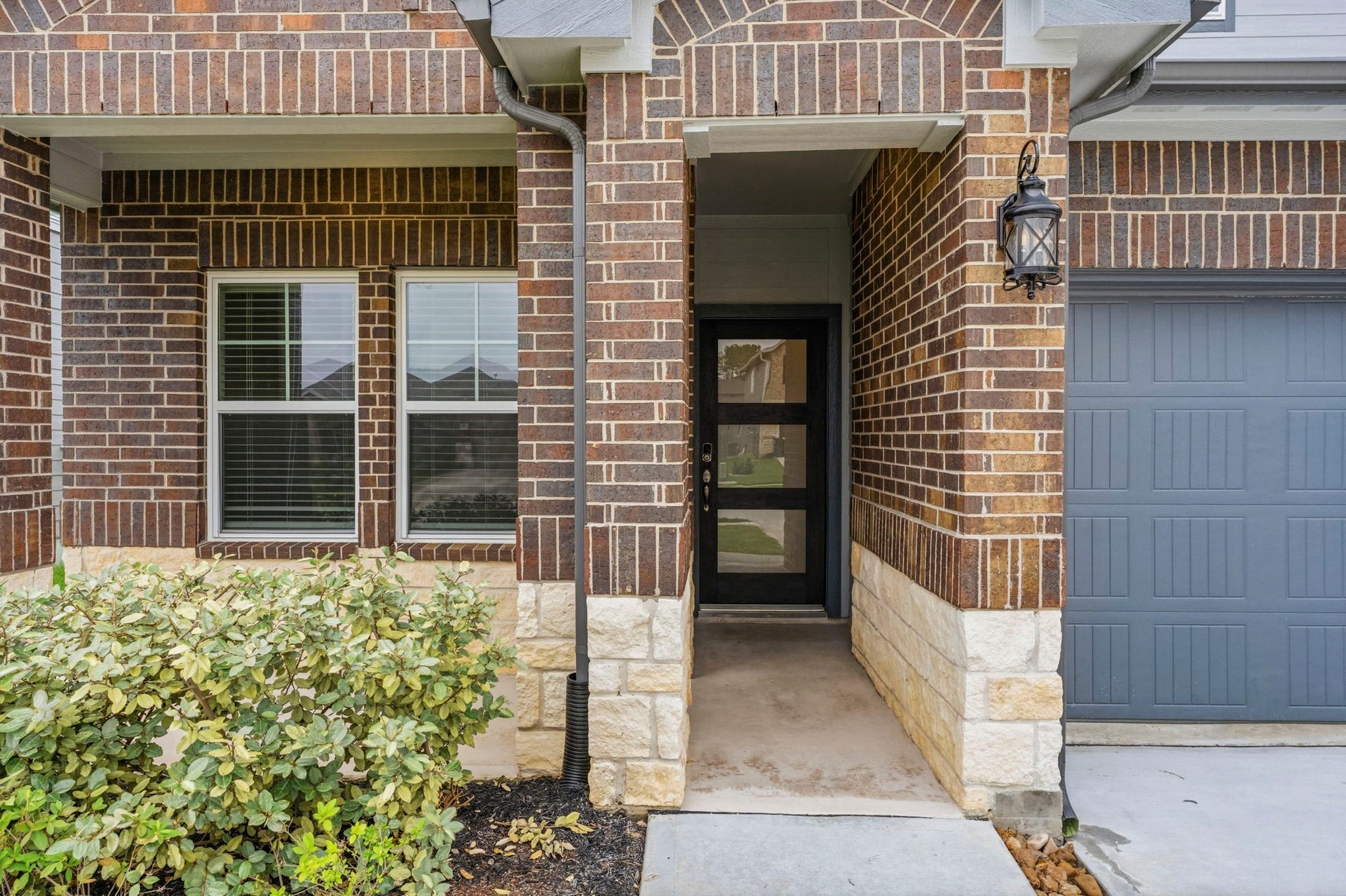 411 April Bay Drive, Conroe, TX 77316 411 April Bay Drive, Conroe, TX 77316