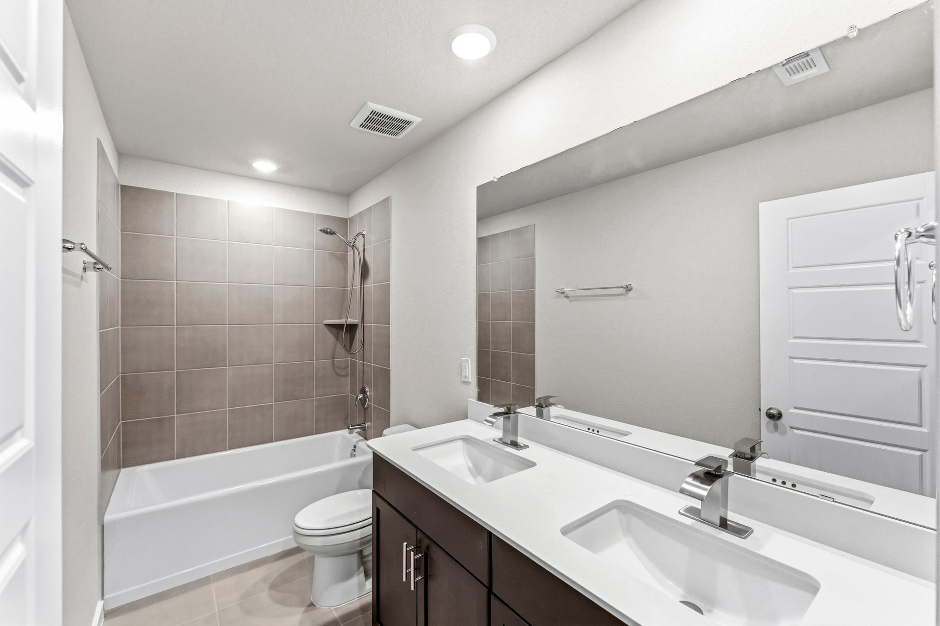 411 April Bay Drive, Conroe, TX 77316 411 April Bay Drive, Conroe, TX 77316