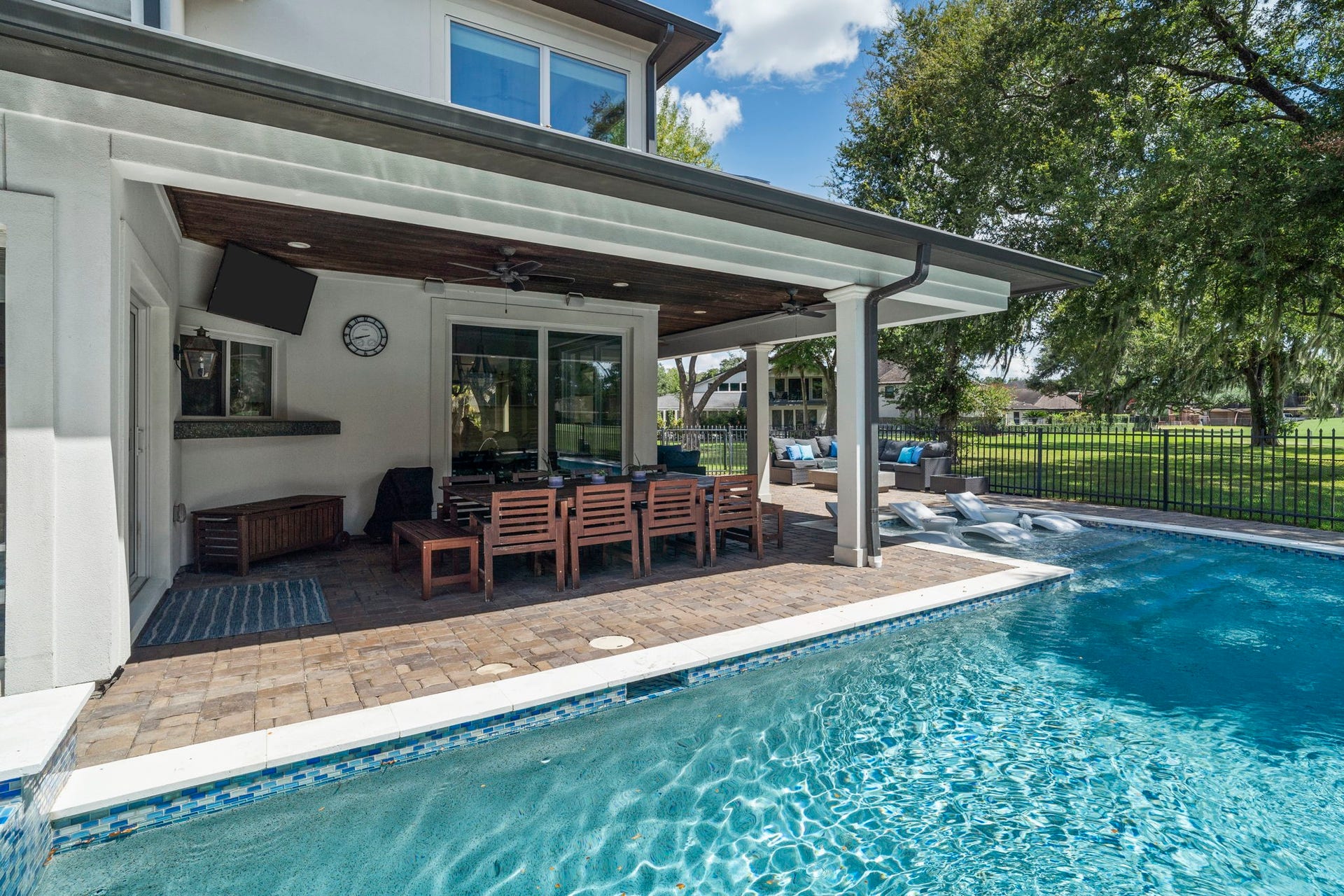 9 Charleston Street S, Sugar Land, TX 77478 Call today to schedule your private tour and experience this exceptional property in person.