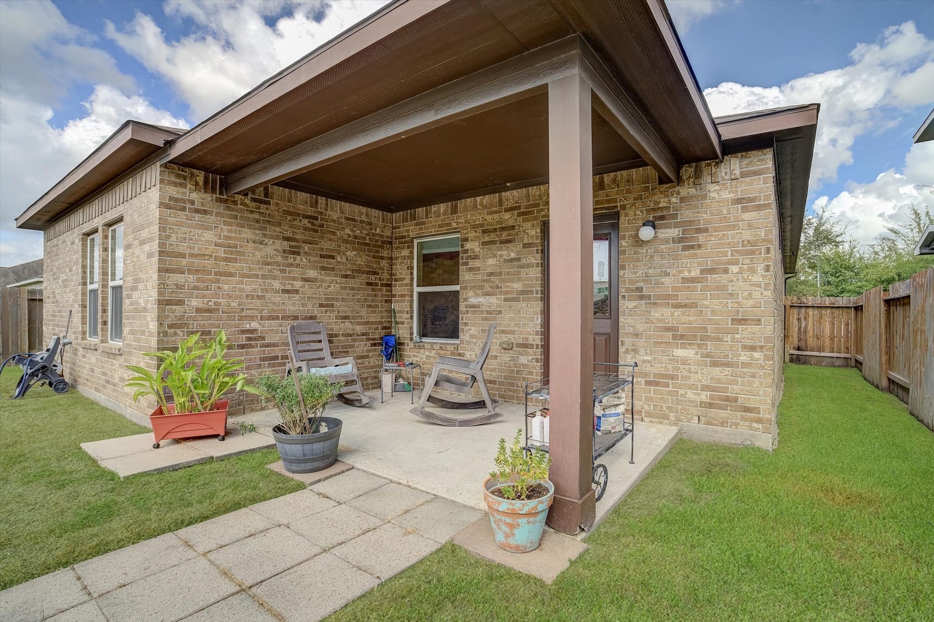 4914 Seaside Sparrow Lane, Baytown, TX 77521 Covered Patio