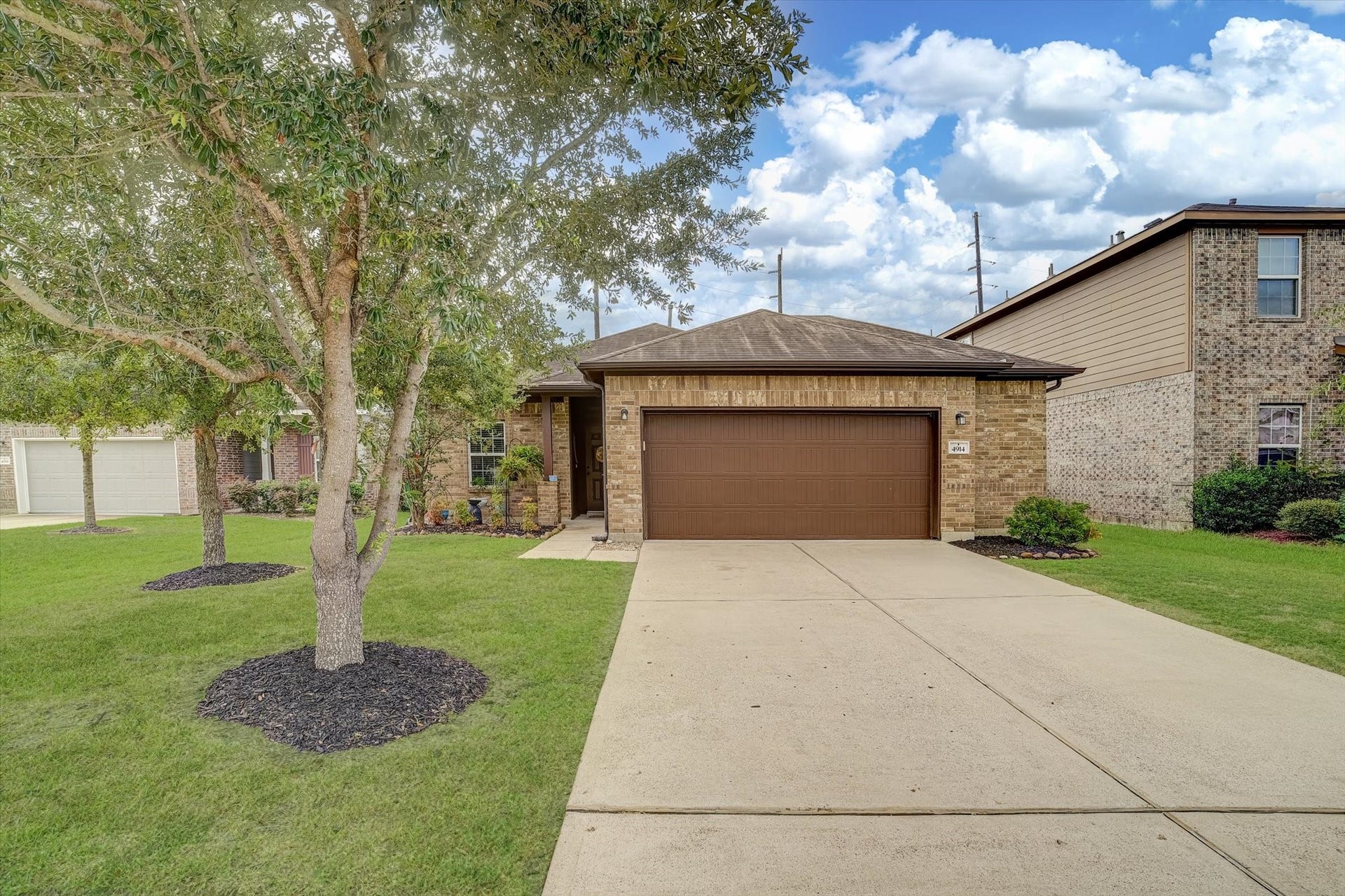 4914 Seaside Sparrow Lane, Baytown, TX 77521 Front View of the home!