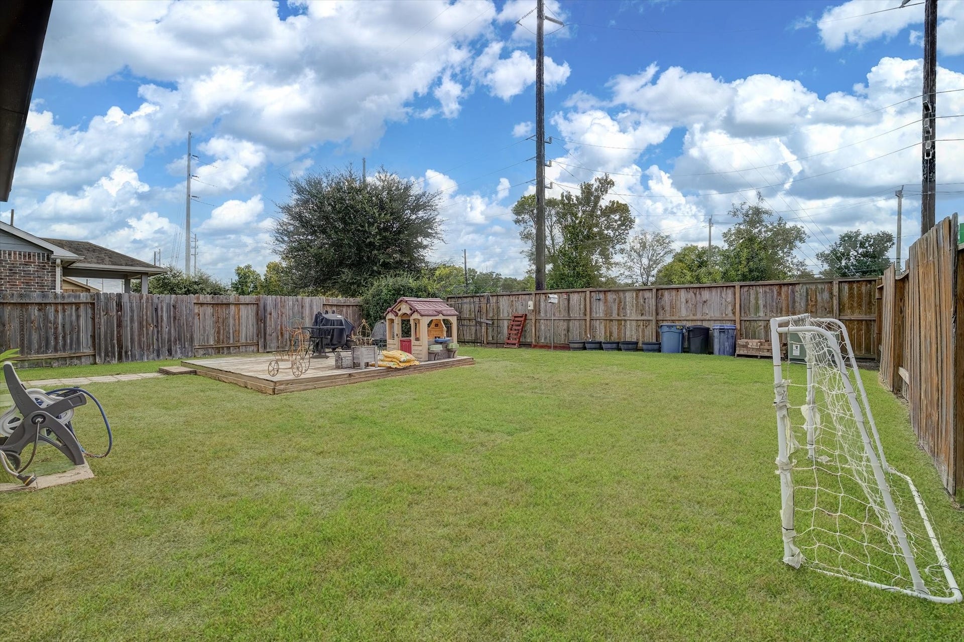 4914 Seaside Sparrow Lane, Baytown, TX 77521 Large Backyard