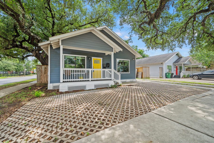 Property photo for 4734 Bell Street, #B, Houston, TX