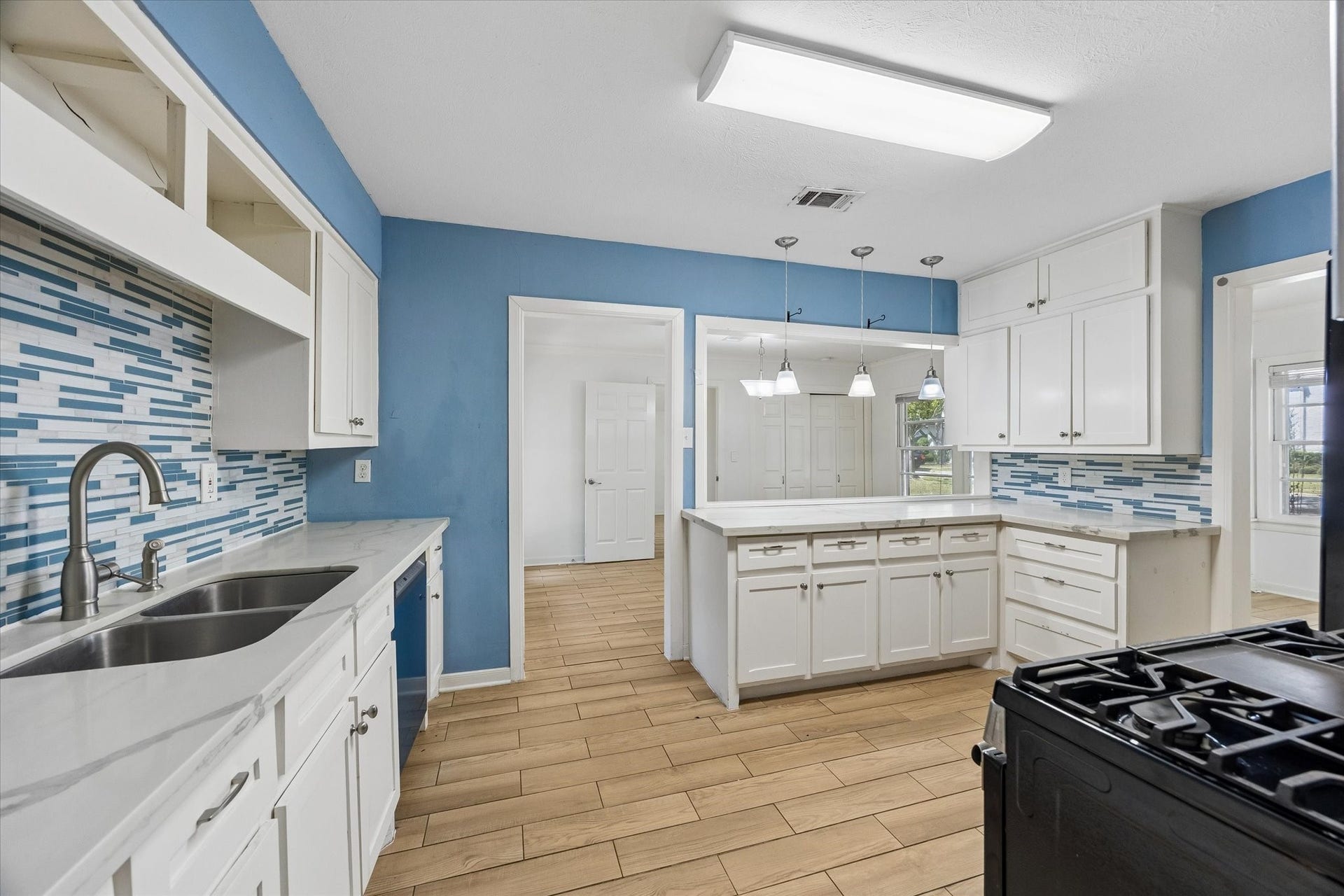 5119 PATRICK HENRY, Bellaire, TX 77401 5119 PATRICK HENRY, Bellaire, TX 77401