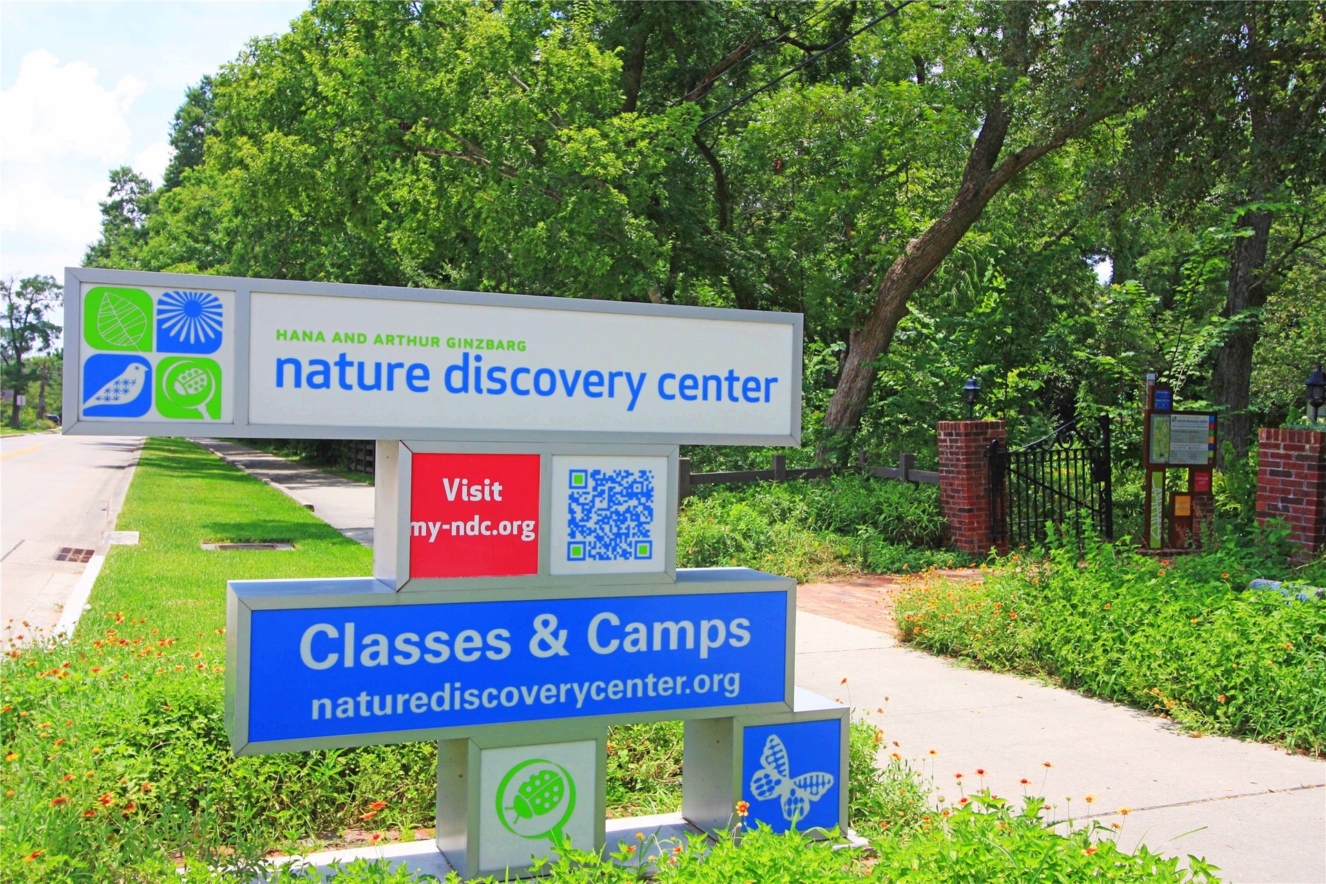 5119 PATRICK HENRY, Bellaire, TX 77401 Discover a vibrant community resource with the nearby Nature Discovery Center, offering engaging classes and camps amidst lush greenery and scenic pathways.