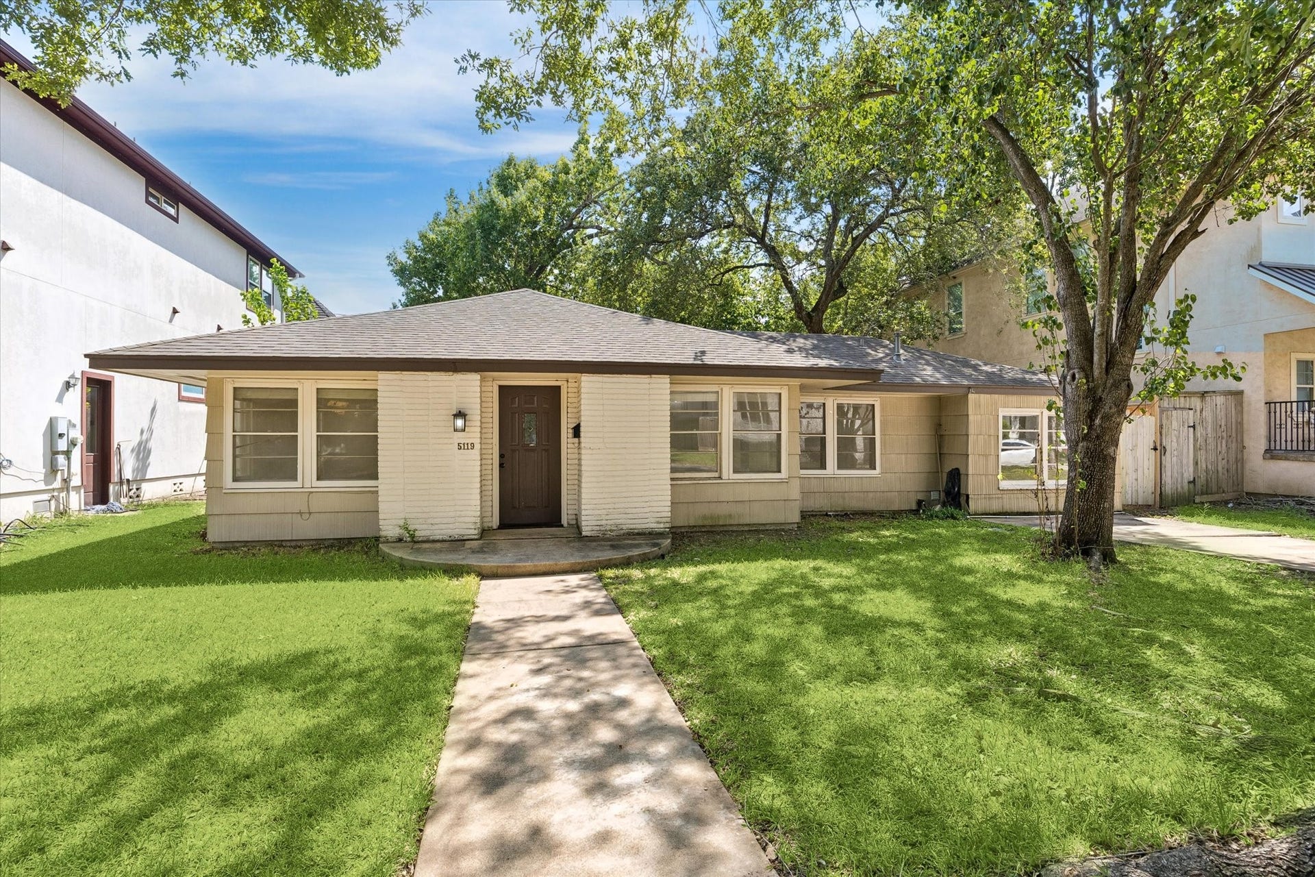 5119 PATRICK HENRY, Bellaire, TX 77401 5119 PATRICK HENRY, Bellaire, TX 77401