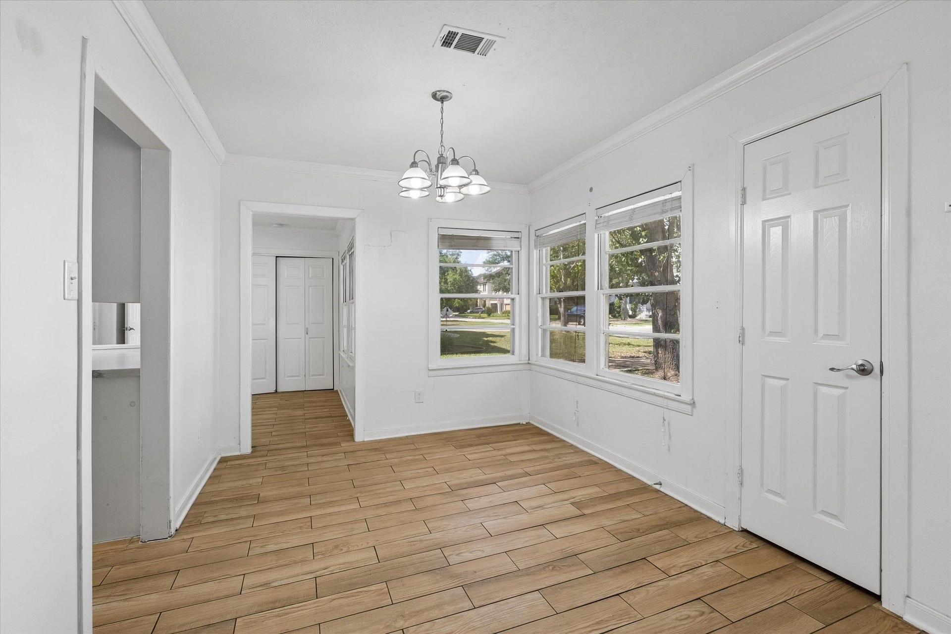5119 PATRICK HENRY, Bellaire, TX 77401 5119 PATRICK HENRY, Bellaire, TX 77401