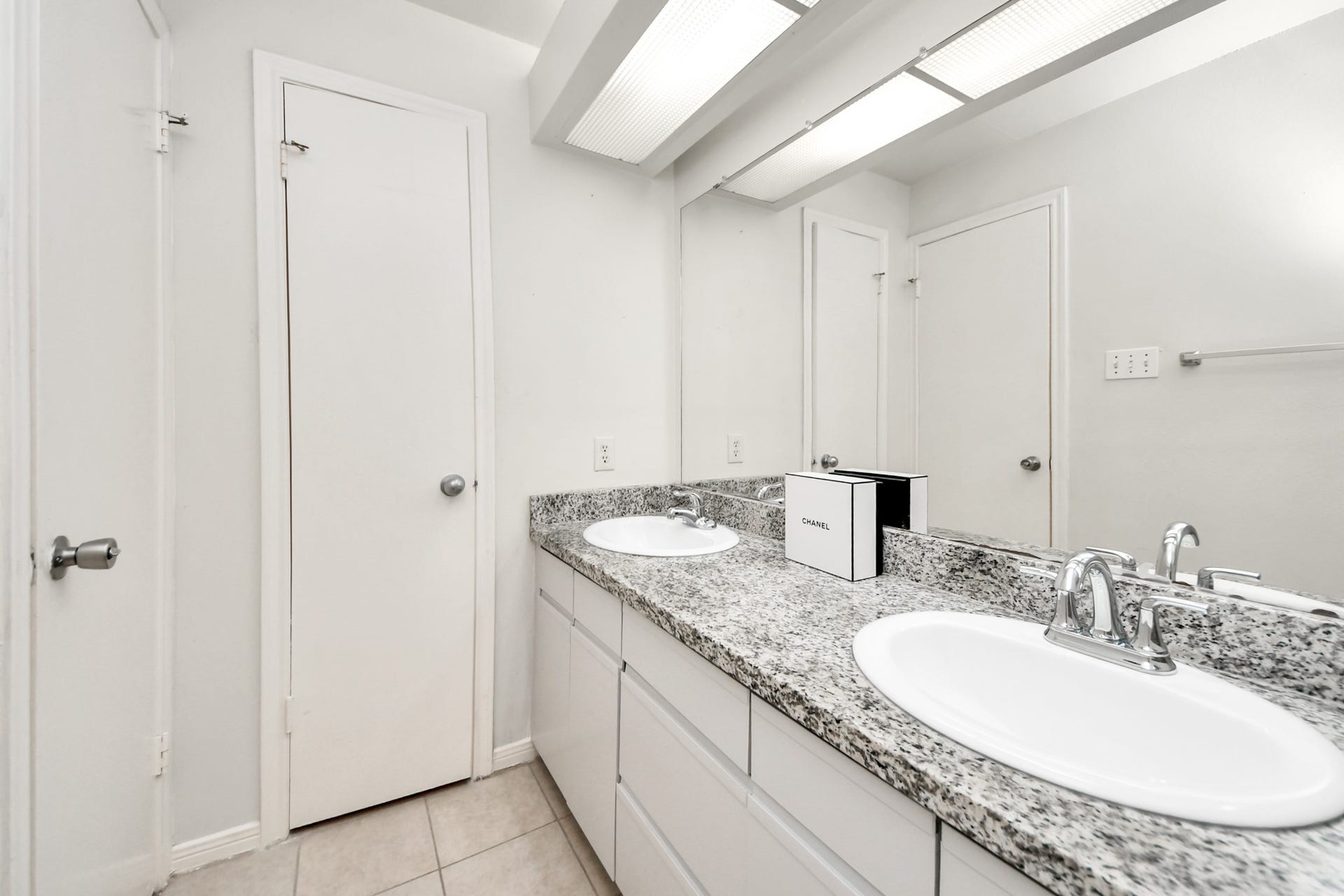 4144 Greystone Way, #609, Sugar Land, TX 77479 4144 Greystone Way, #609, Sugar Land, TX 77479