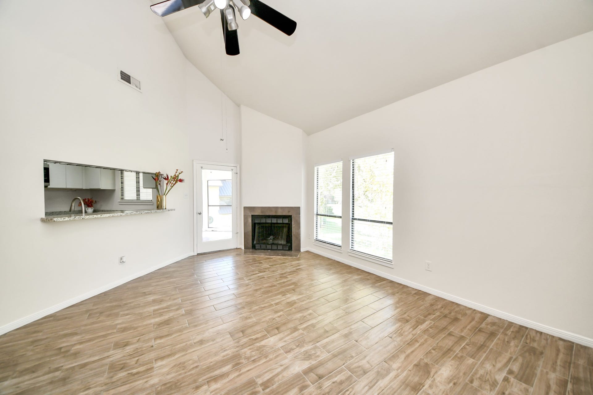 4144 Greystone Way, #609, Sugar Land, TX 77479 4144 Greystone Way, #609, Sugar Land, TX 77479