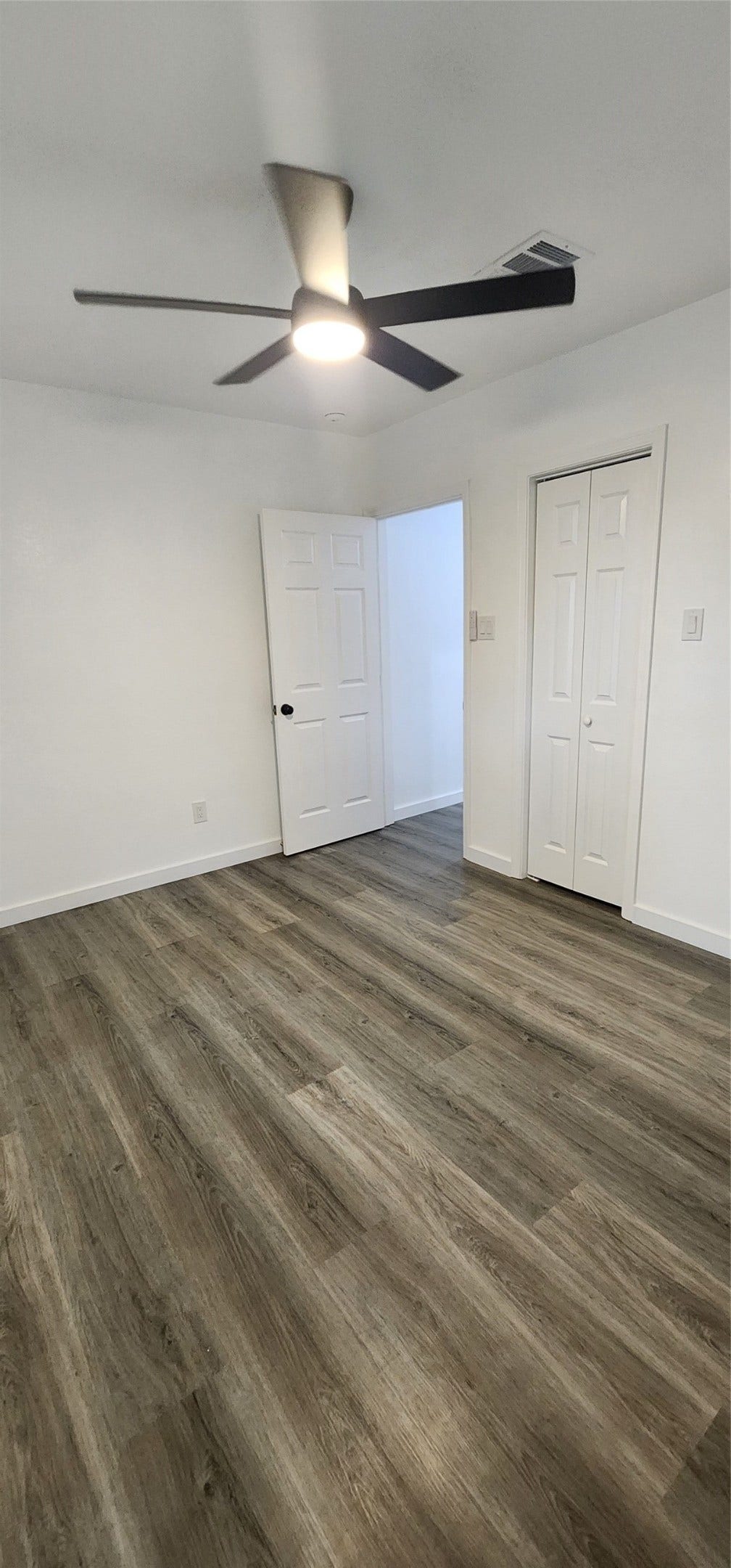1001 S Iowa Street, #1003, La Porte, TX 77571 1001 S Iowa Street, #1003, La Porte, TX 77571