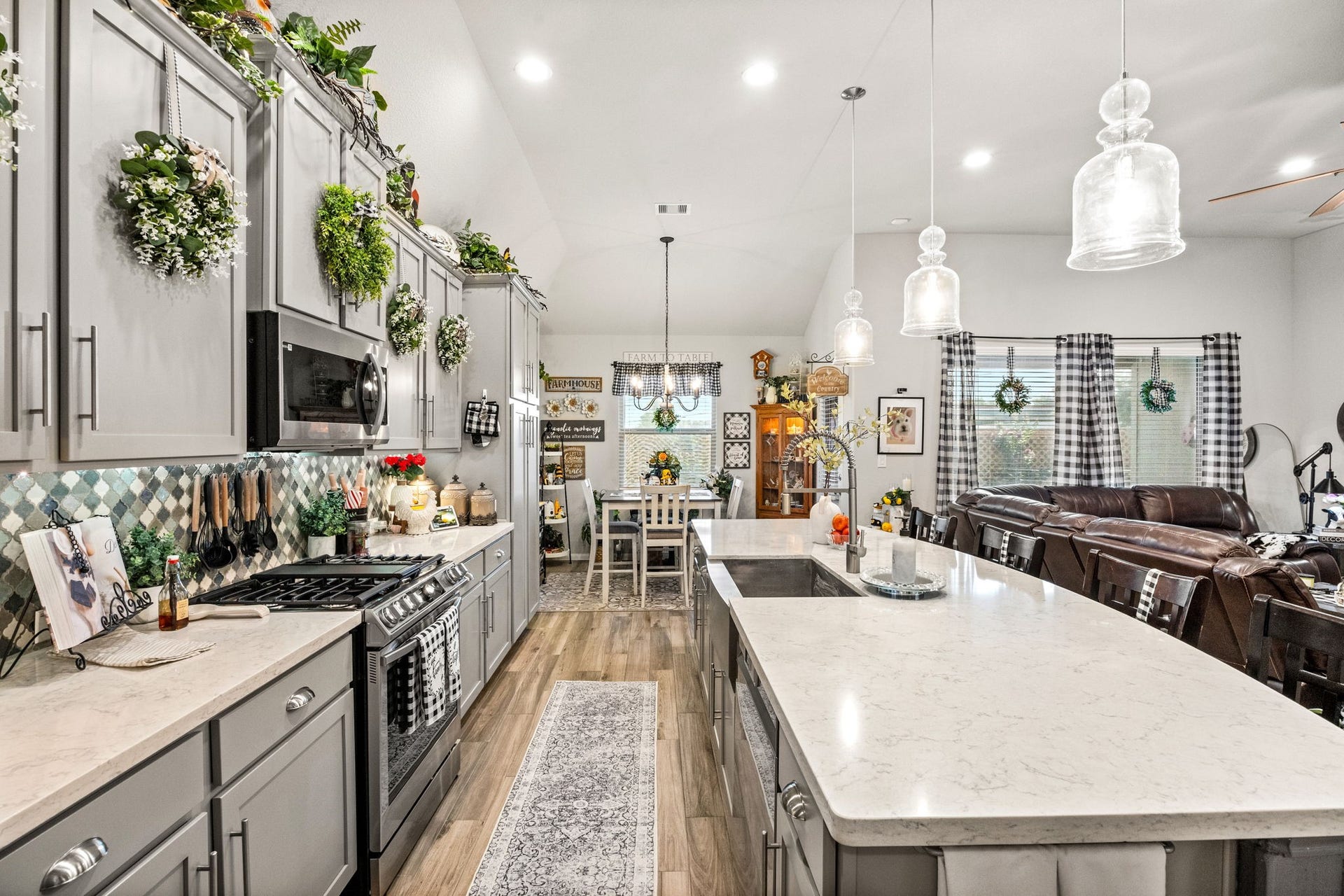 7510 Heather Arbor Trail, Pasadena, TX 77505 7510 Heather Arbor Trail, Pasadena, TX 77505
