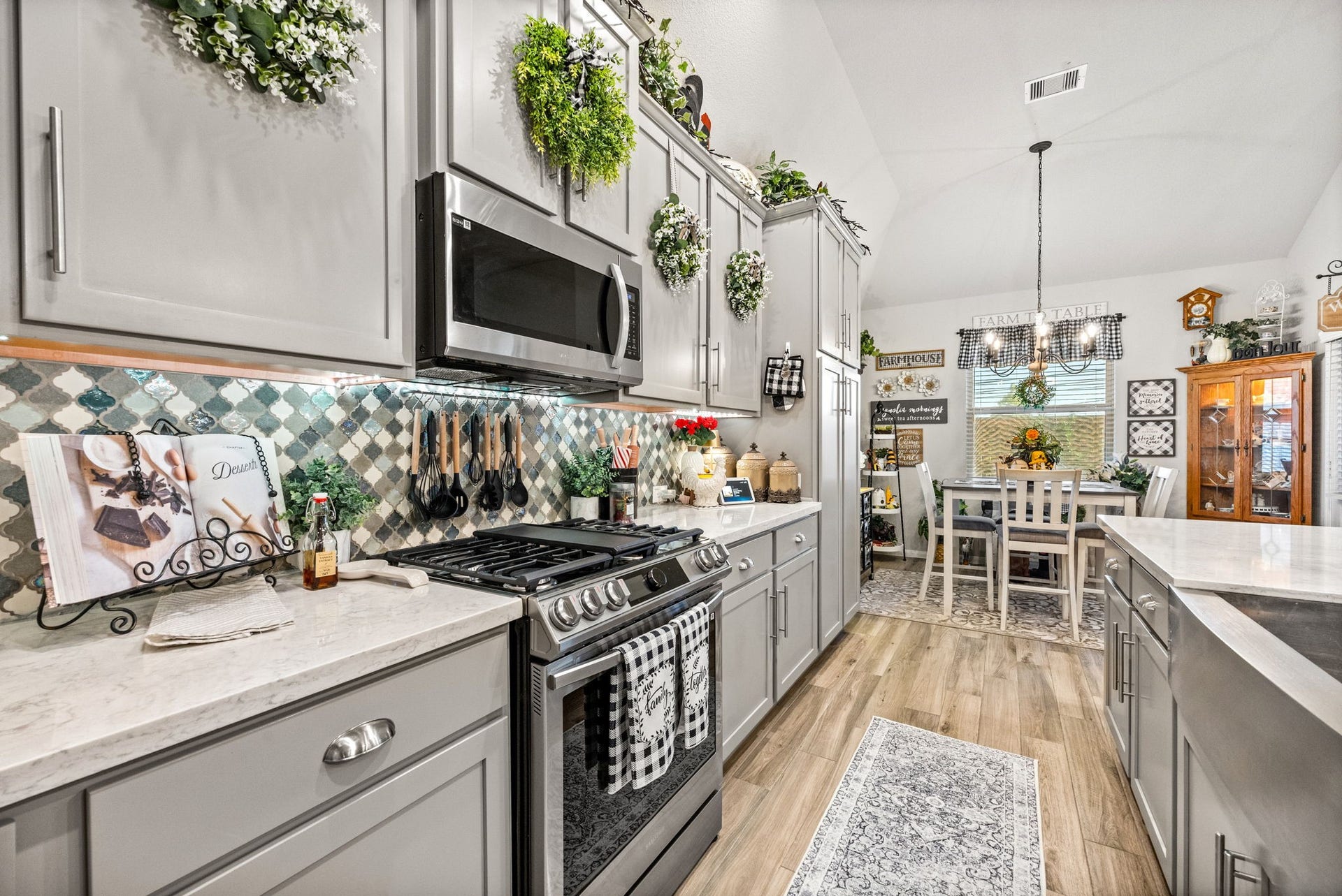 7510 Heather Arbor Trail, Pasadena, TX 77505 7510 Heather Arbor Trail, Pasadena, TX 77505