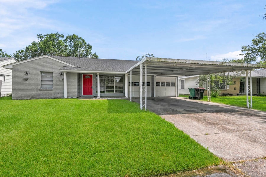 Property photo for 5413 Vae Drive, Baytown, TX